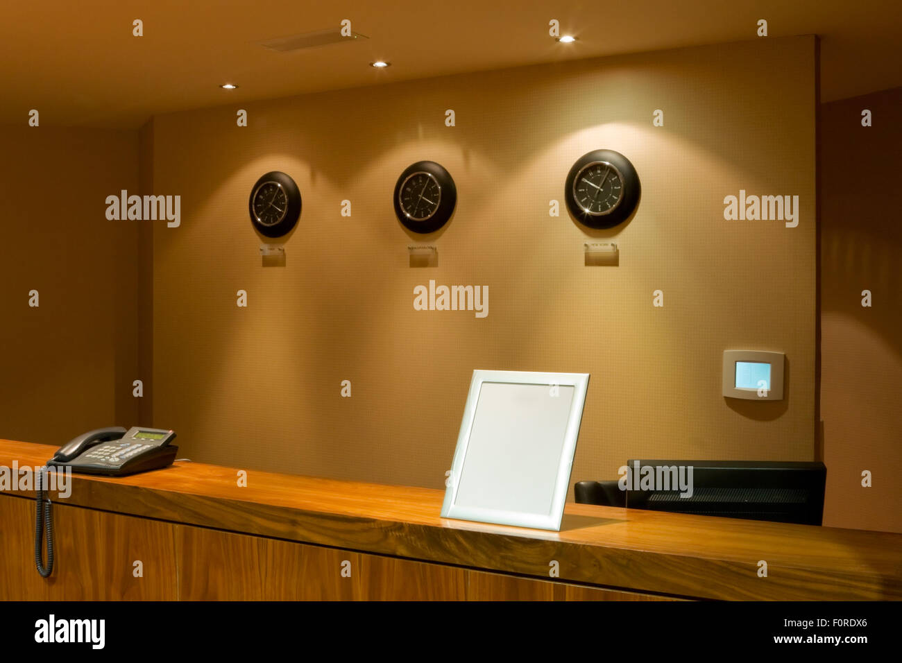 Details 100 hotel front desk background