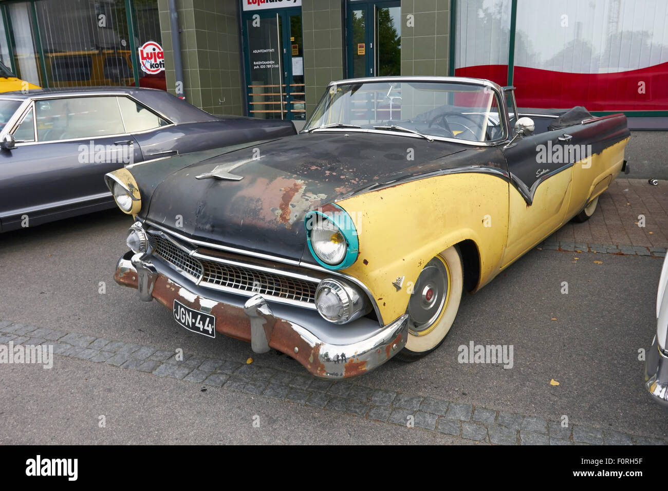1955 ford sunliner hi-res stock photography and images - Alamy