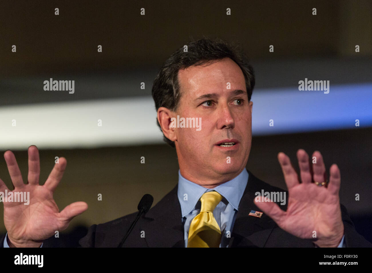 Former Senator Rick Santorum address the Republican Society Patriot ...