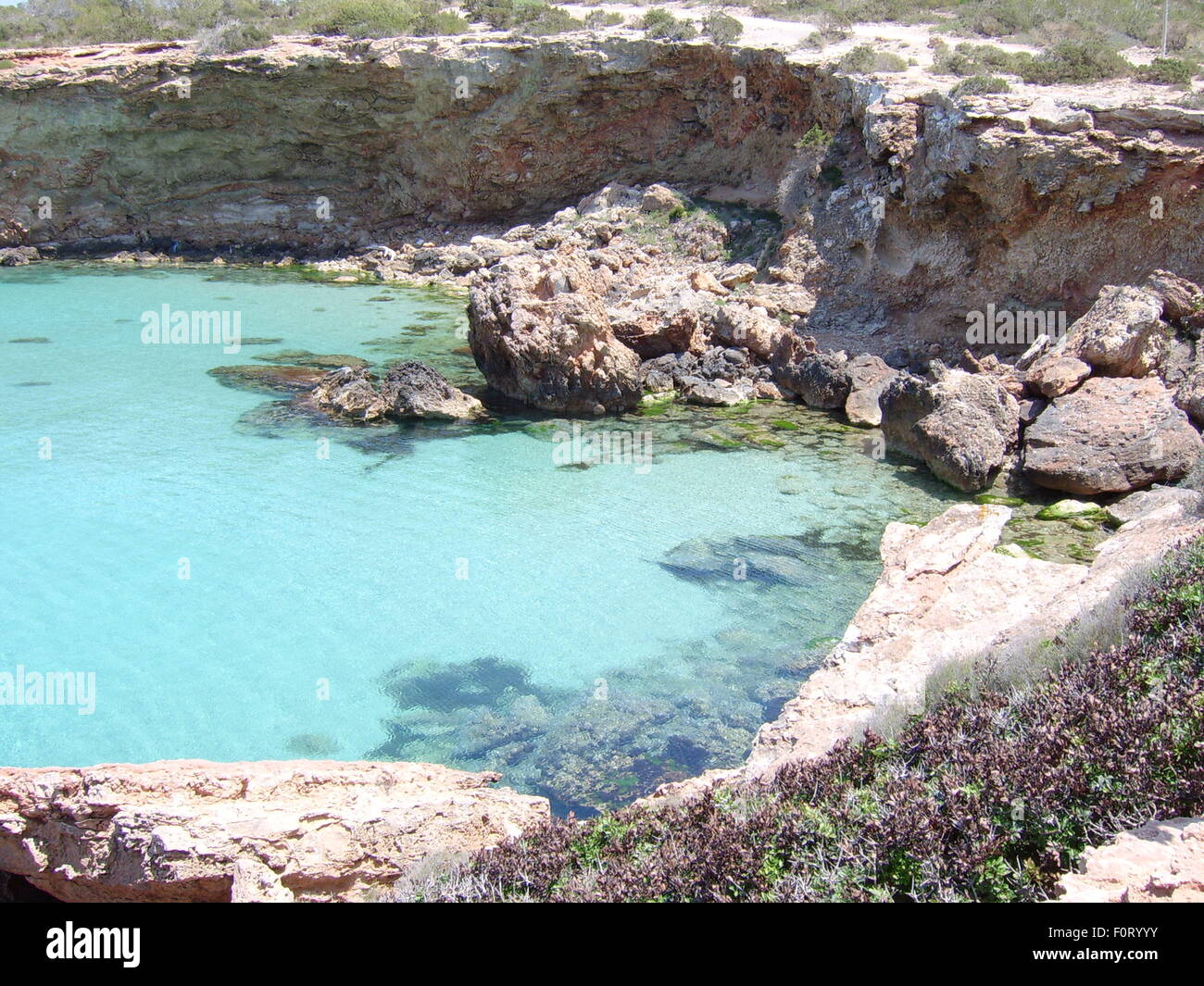 Clear water bay hi-res stock photography and images - Alamy