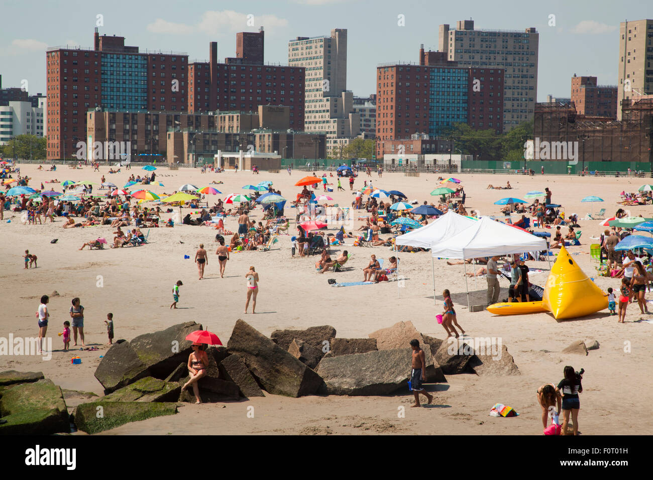 Coney island beach with people hi-res stock photography and images - Alamy