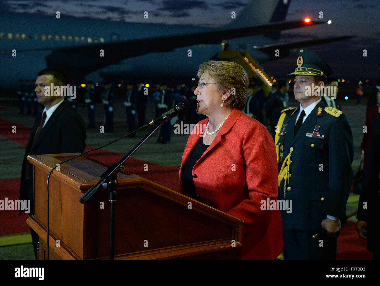 Asuncion. 20th Aug, 2015. Image provided by Chile's Presidency shows Chilean President Michelle Bachelet speaks after arriving at Silvio Pettirossi International Airport in Asuncion Aug. 20, 2015 for an officil visit to Paraguay. Credit:  Alez Ibanez/Chile's Presidency/Xinhua/Alamy Live News Stock Photo