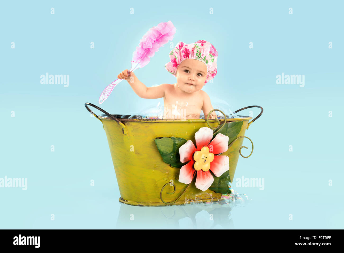 Baby girl in a tub people hires stock photography and images Alamy