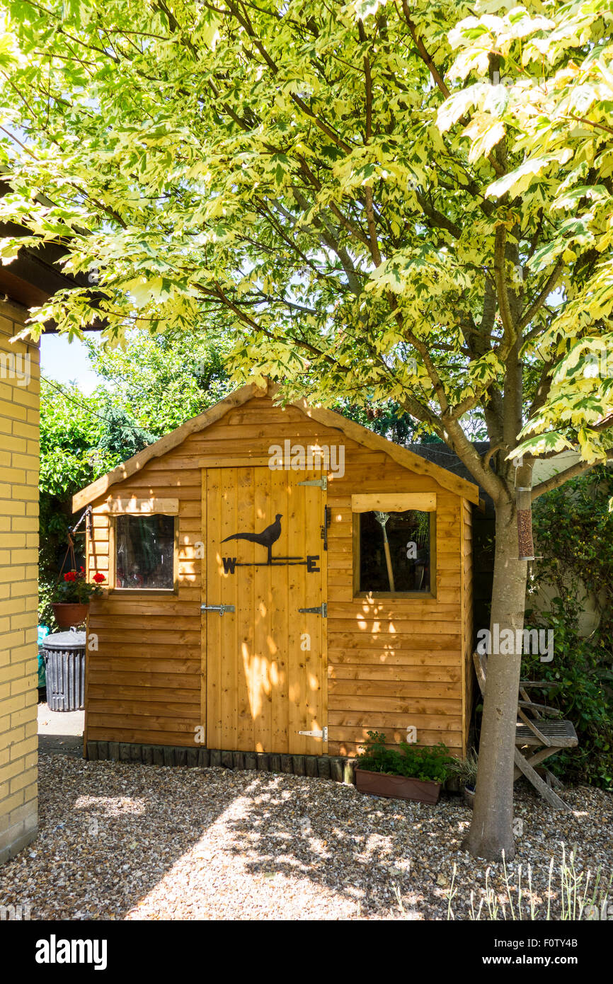 Wooden garden shed hi-res stock photography and images - Alamy