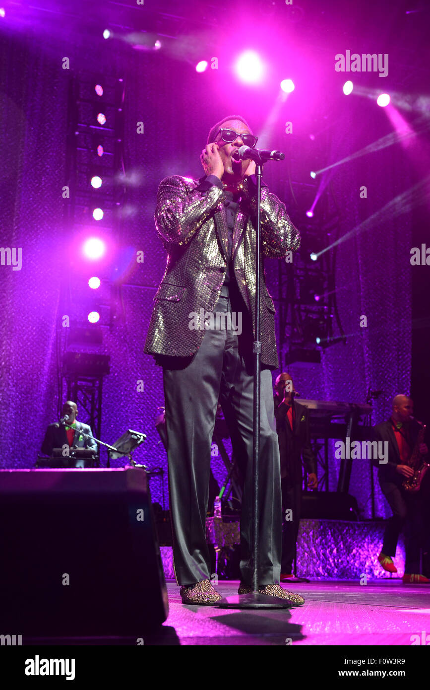 Charlie Wilson performs at the AmericanAirlines Arena Featuring Charlie Wilson Where Miami