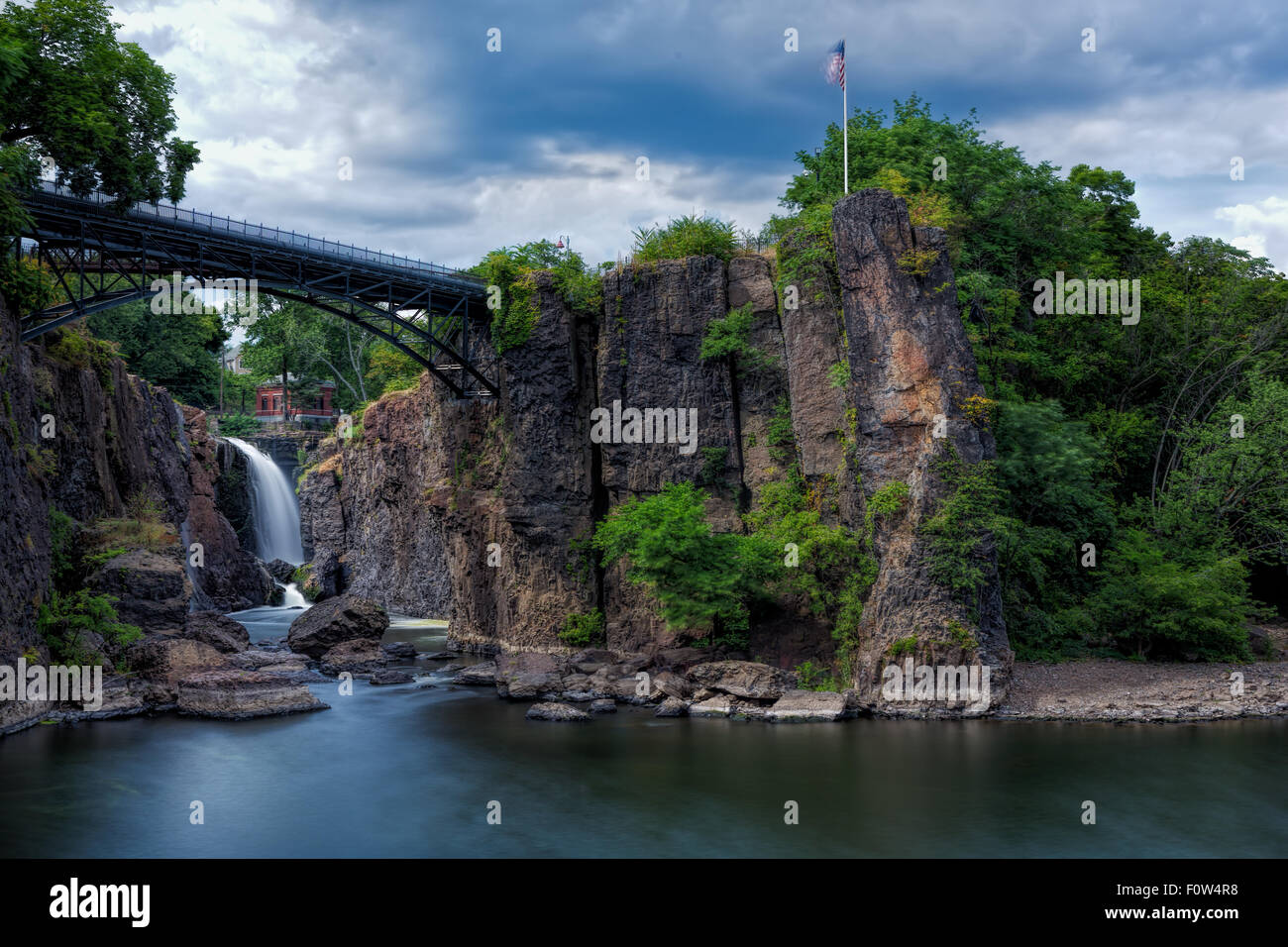 Paterson Great Falls  - View to the Great Falls on the Passaic River in the city of Paterson in Passaic County, New Jersey, United States. The Waterfalls of the Passaic River is a prominent waterfall, at 77 feet high. Stock Photo
