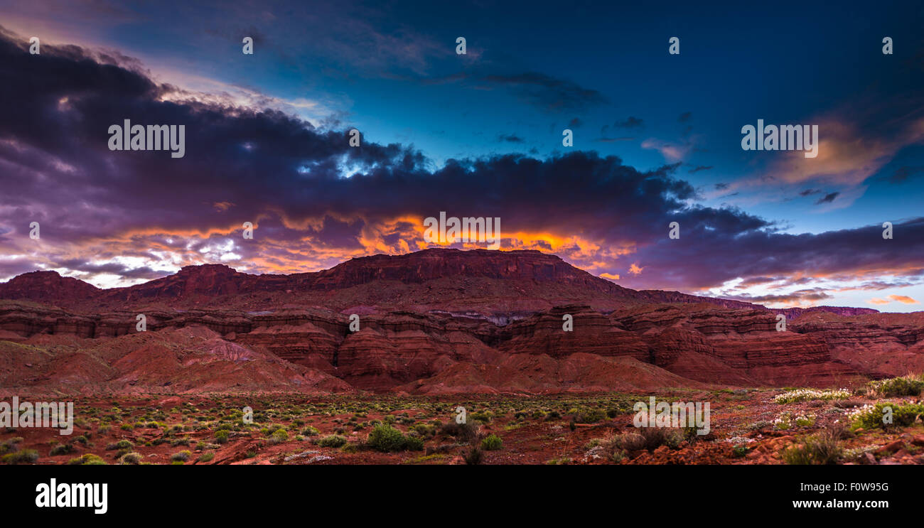 Beautiful Sunset Sky over Butte near Clay Hills Road and UT 276 Stock ...