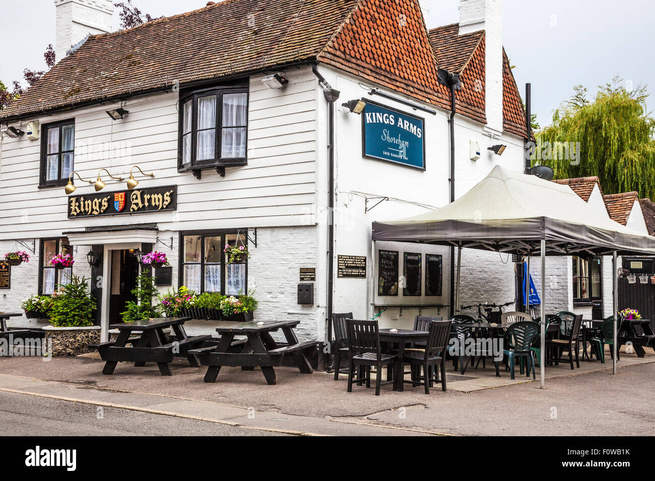 A pretty country pub in the Kentish village of Shoreham. Stock Photo