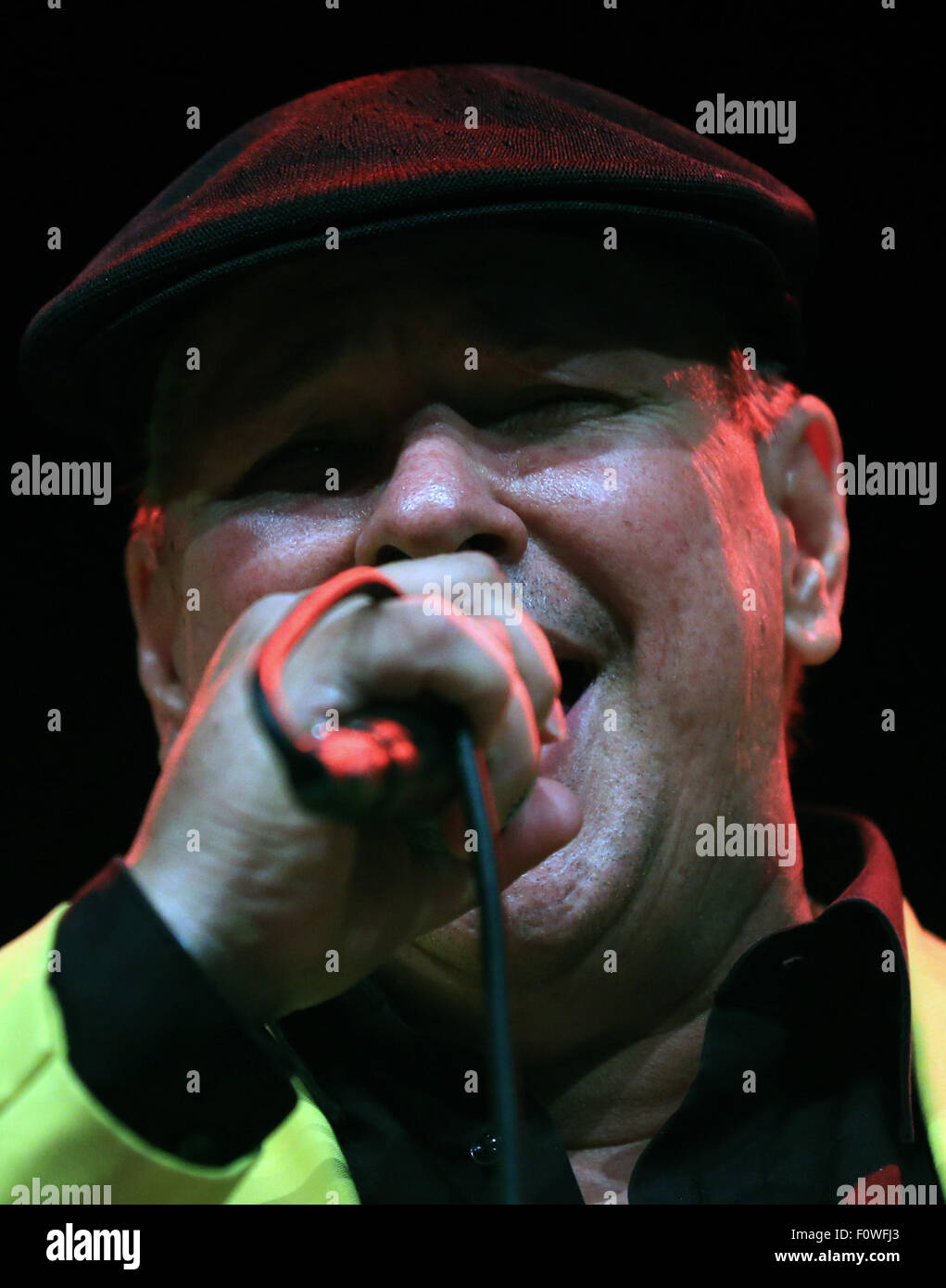 Wiesbaden, Germany. 21st Aug, 2015. Lead singer Luis Frank of Soneros De Verdad performs during 'Cuban Night' during the Rheingao Music Festival at the Cultural Center Schlachthof, Wiesbaden, Germany, on Aug. 21, 2015. The Rheingao Music Festival runs from June 27 to Sept. 12. © Luo Huanhuan/Xinhua/Alamy Live News Stock Photo