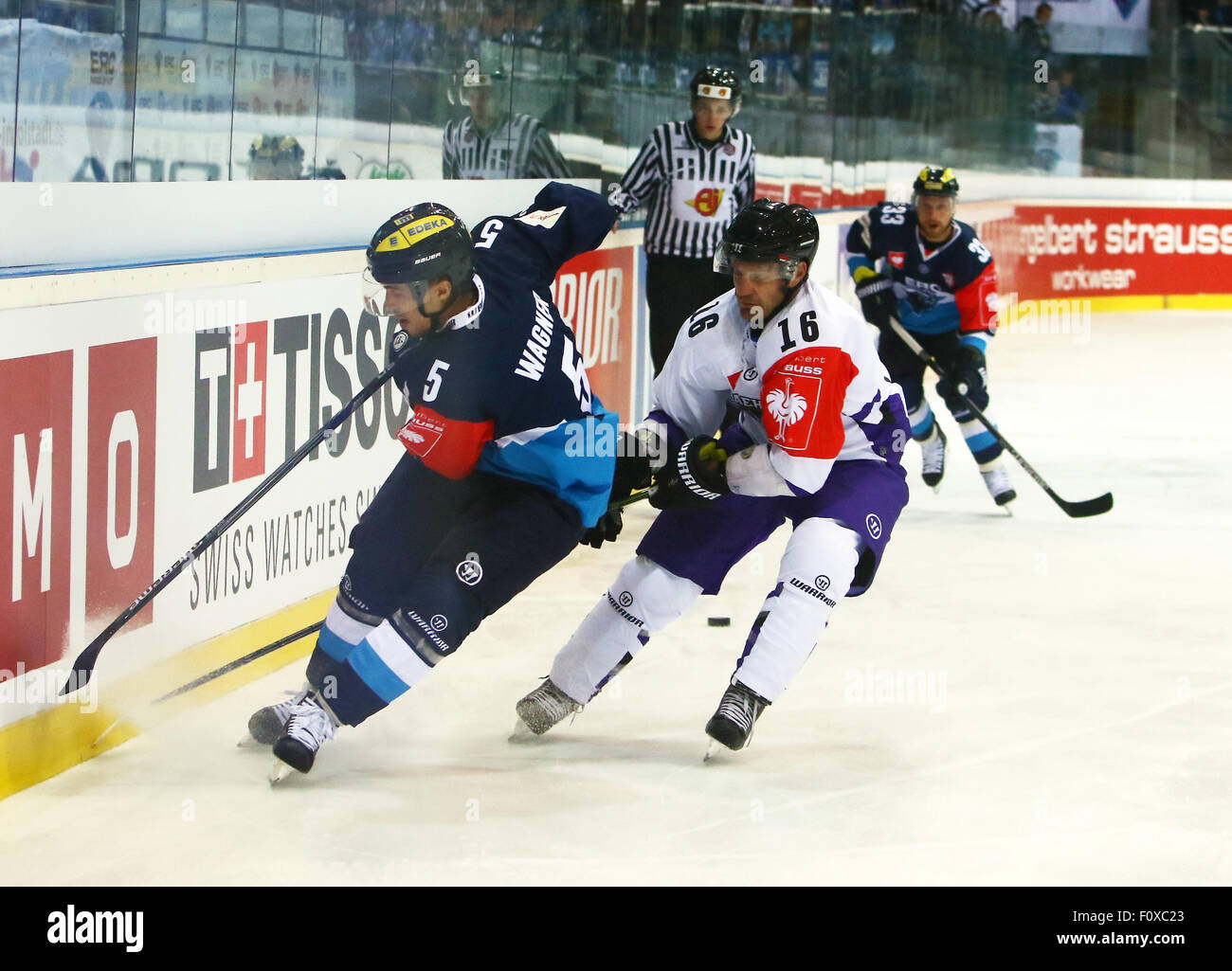 Ingolstadt, Germany. 22nd Aug, 2015. Champions Hockey League. ERC Ingolstadt versus Braehead Glasgow. Fabio WAGNER (Ingolstadt) and Chris BRUTON (Glasgow), Credit:  Action Plus Sports/Alamy Live News Stock Photo