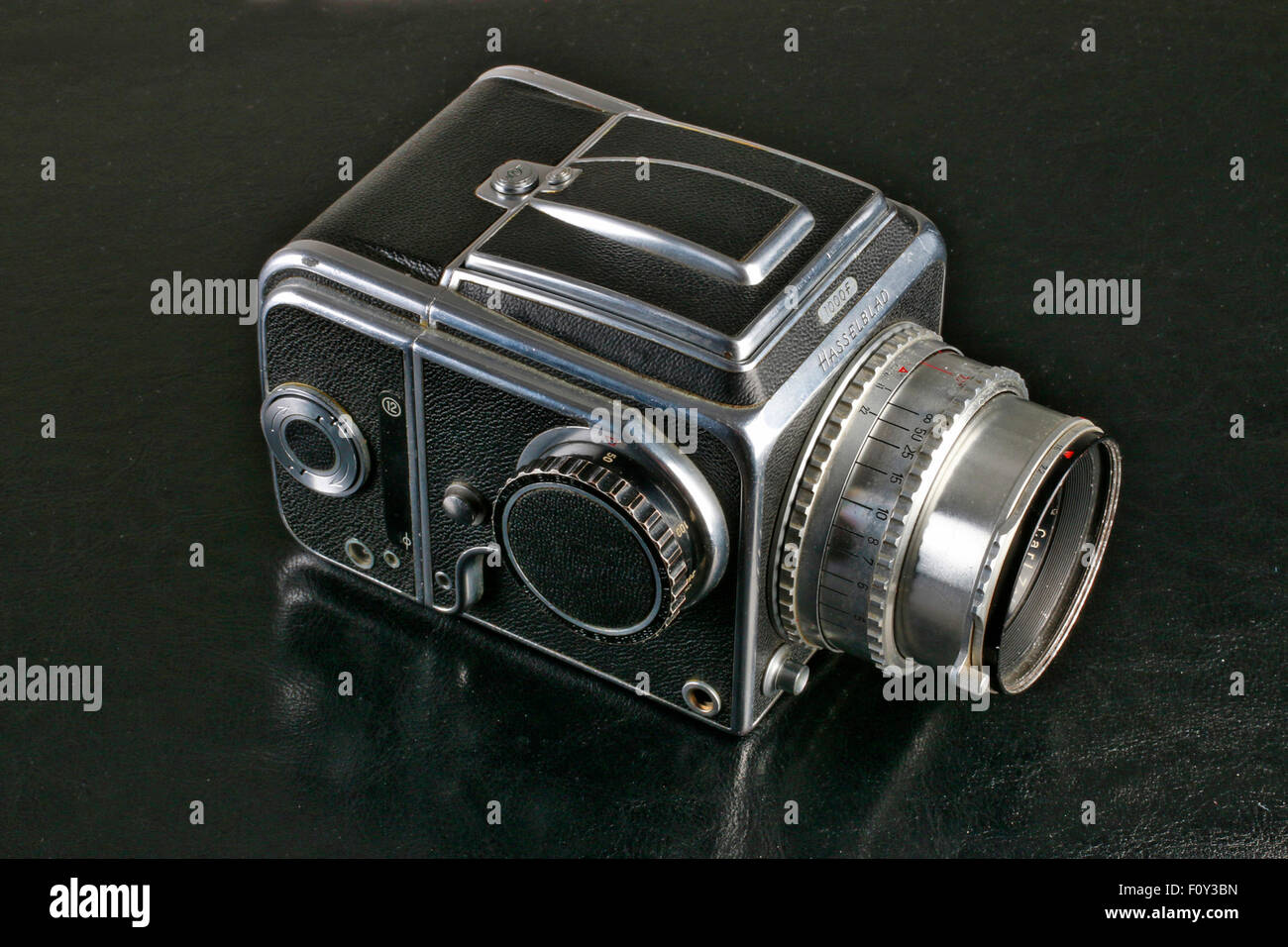 Hasselblad 1000f medium format camera with 80mm f 1:2.8 planar lens. on  dark background Stock Photo - Alamy
