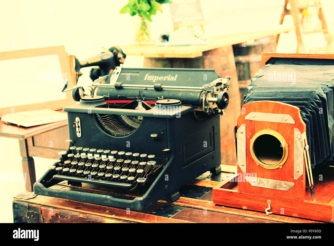 old fashioned typewriter Stock Photo - Alamy