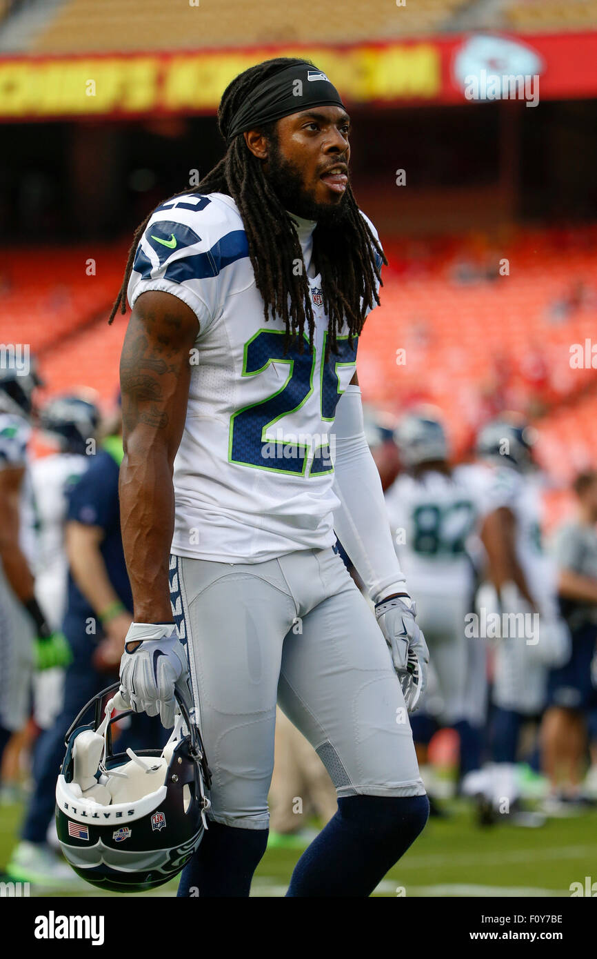 August 21, 2015: Seattle Seahawks cornerback Richard Sherman (25) during  warmups before the NFL preseason game between the Seattle Seahawks and the  Kansas City Chiefs at Arrowhead Stadium in Kansas City, MO