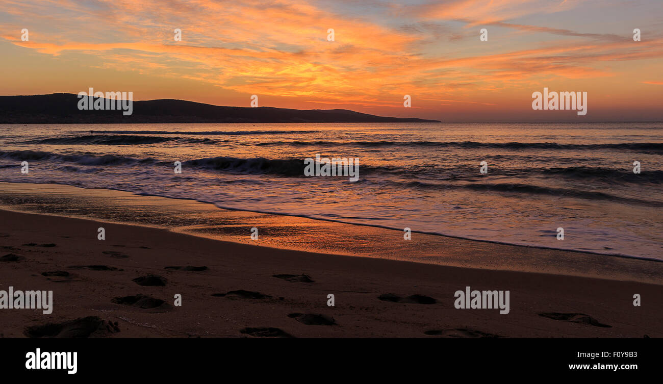 Sunny beach hi-res stock photography and images - Alamy