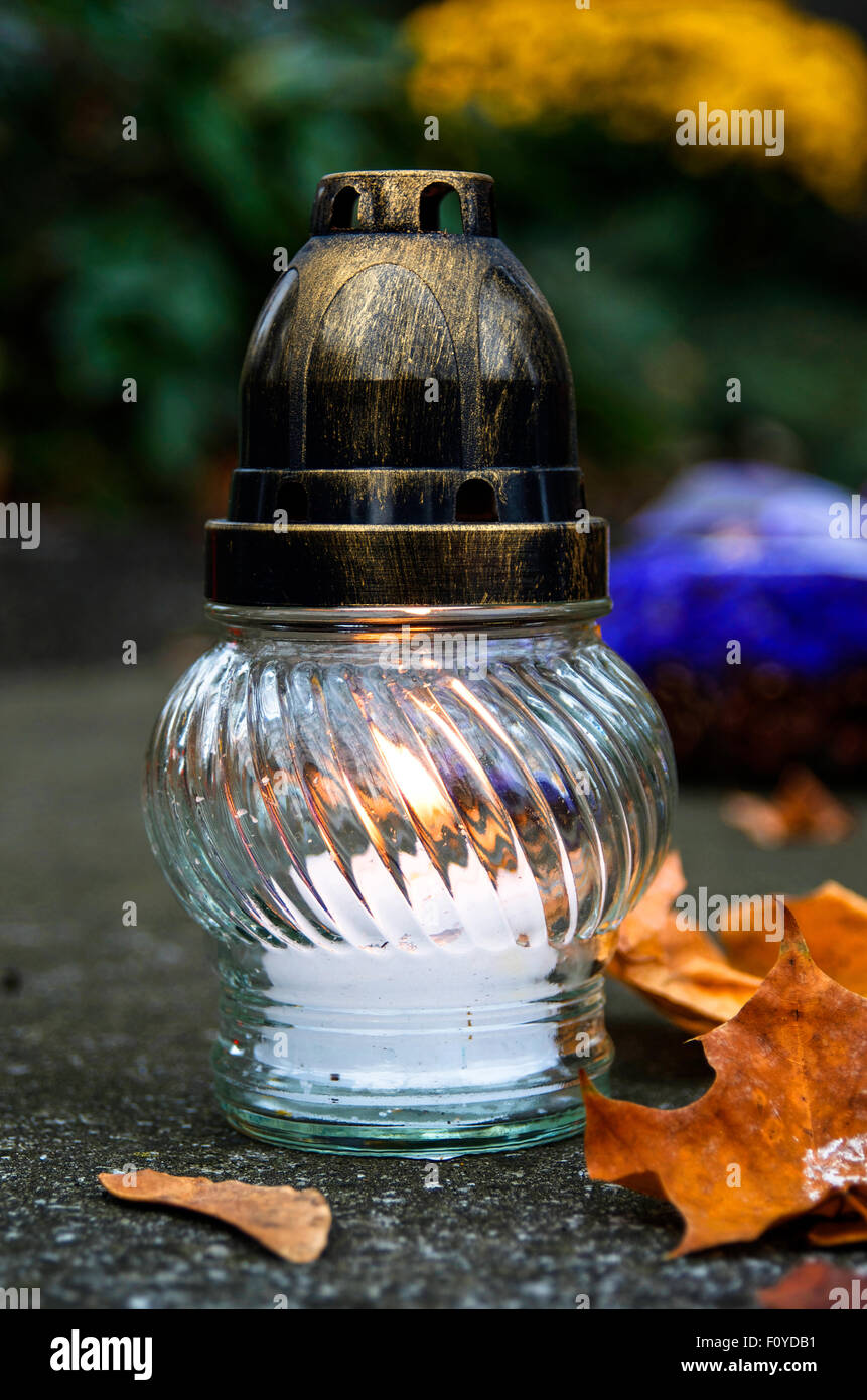 Candle cemetery hires stock photography and images Alamy