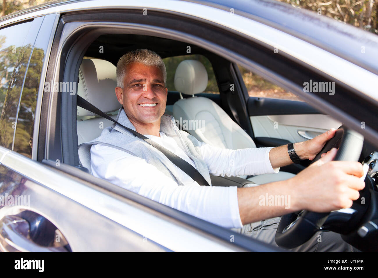 Senior car driving hi-res stock photography and images - Alamy