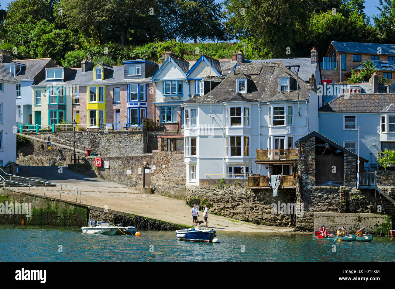 Riverside homes houses hires stock photography and images Alamy