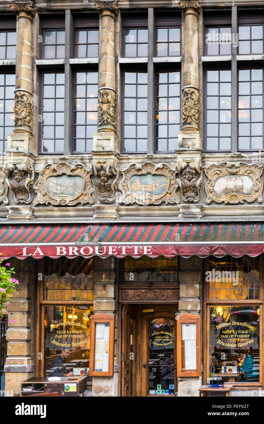 La Brouette Restaurant exterior, Grande Place, Brussels, Belgium Stock ...