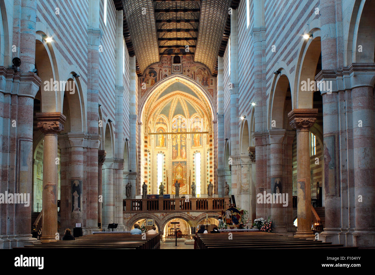 Italy, Verona, San Zeno Basilica, Interior Stock Photo Alamy