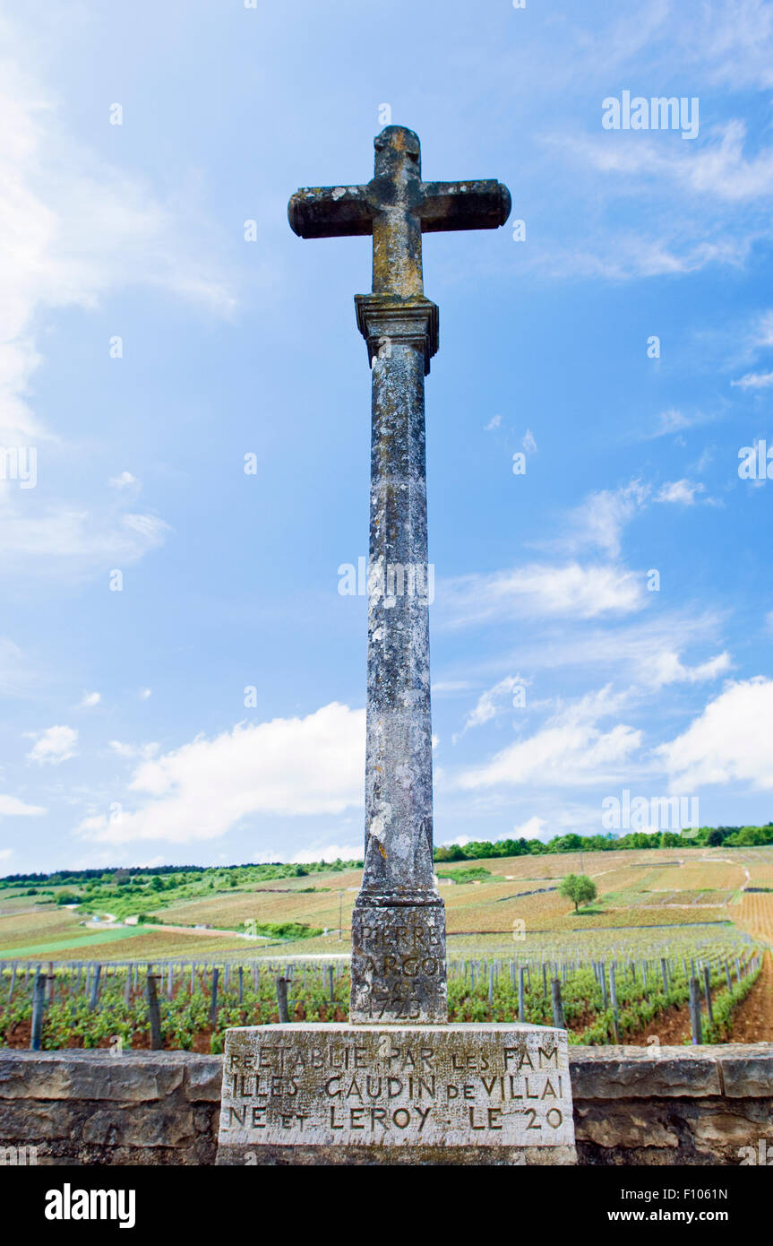 The cross marking the Romanée-Conti vineyards in Vosne-Romanée, Burgundy, France Stock Photo
