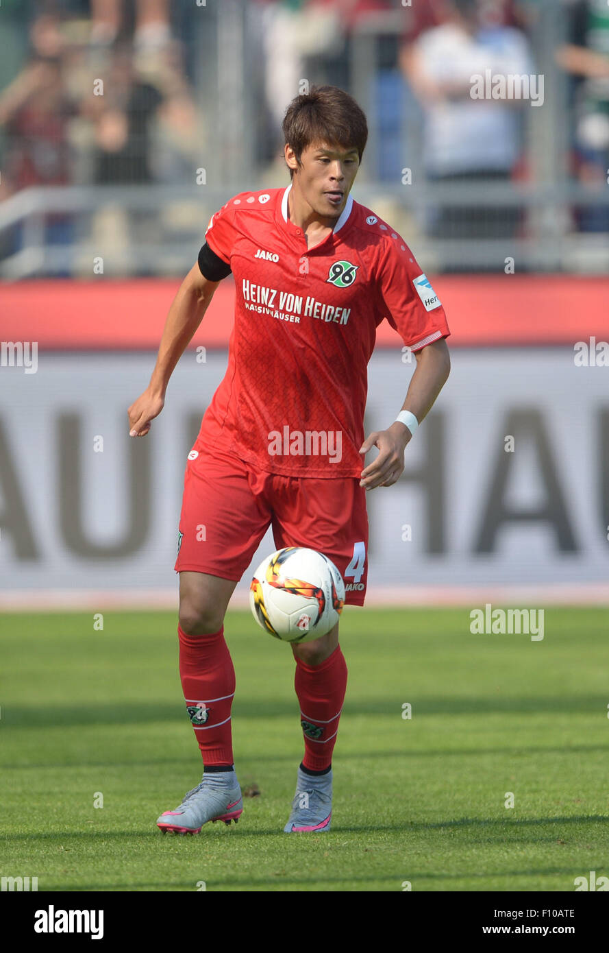 Hanover, Germany. 22nd Aug, 2015. Hannover's Hiroki Sakai in action during the German Bundesliga soccer match between Hannover 96 and Bayer 04 Leverkusen at the HDI-Arena in Hanover, Germany, 22 August 2015. Credit:  dpa picture alliance/Alamy Live News Stock Photo