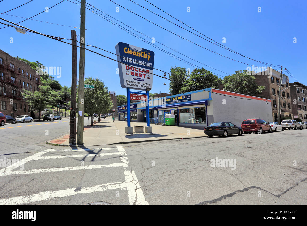 Laundromat and dollar store Yonkers New York Stock Photo Alamy