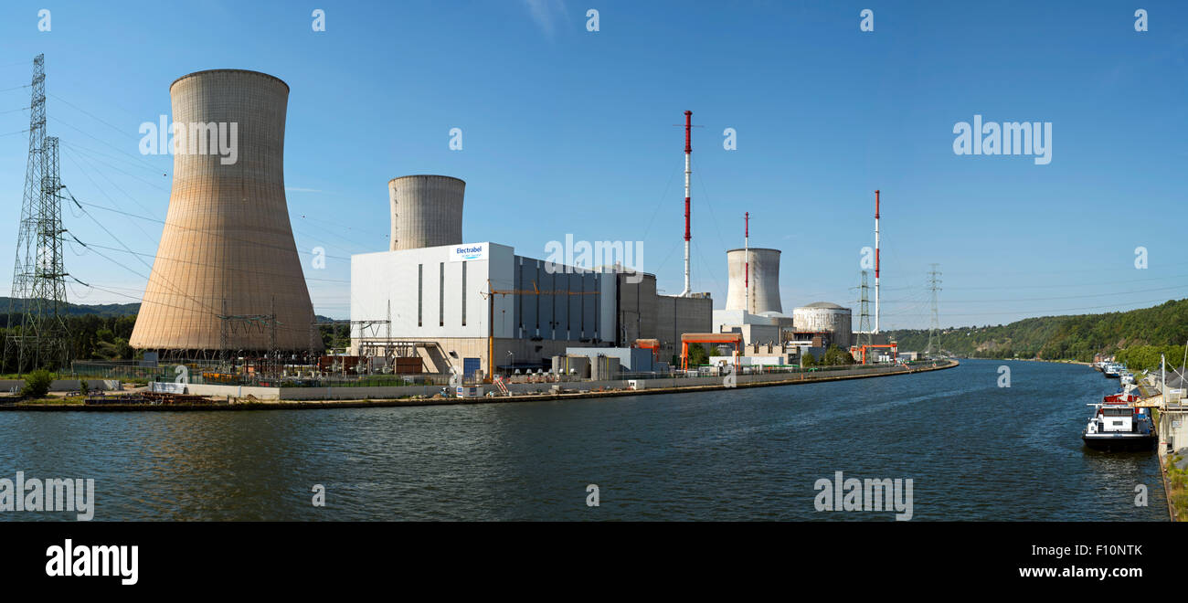 Cooling towers of the Tihange Nuclear Power Station along the Meuse River at Huy / Hoei, Liège / Luik, Belgium Stock Photo