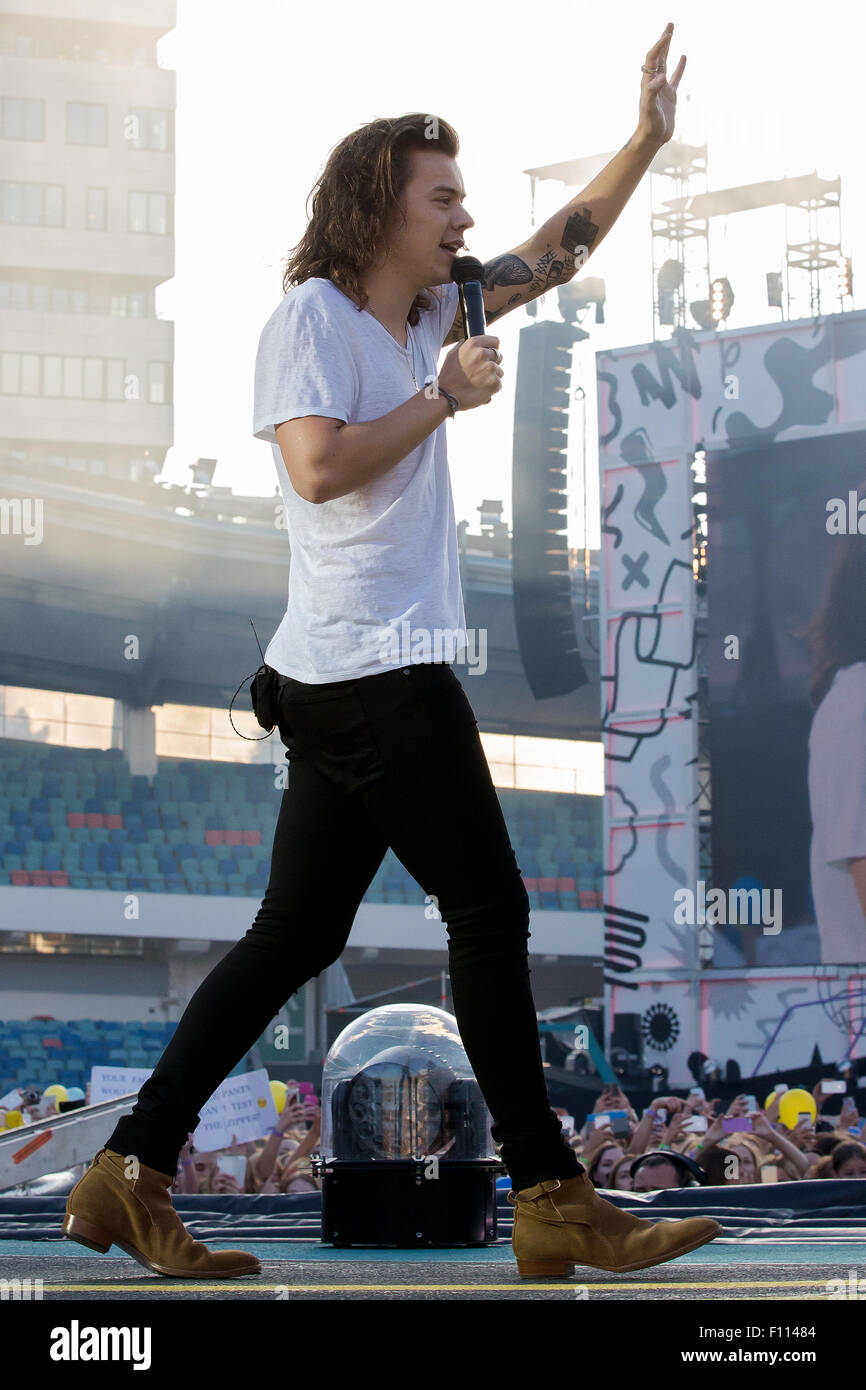 One Direction Performing Live On Stage At Ullevi In Gothenburg Featuring One Direction Harry Styles Where Gothenburg Sweden When 23 Jun 15 Stock Photo Alamy One Direction Performing Live On Stage At Ullevi In Gothenburg Featuring One Direction Harry Styles Where Gothenburg Sweden When 23 Jun 15 Stock Photo Alamy