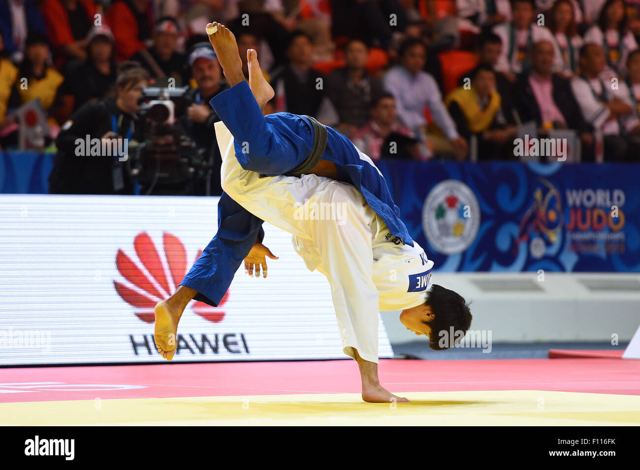 2015 l to hi-res stock photography and images - Page 36 - Alamy