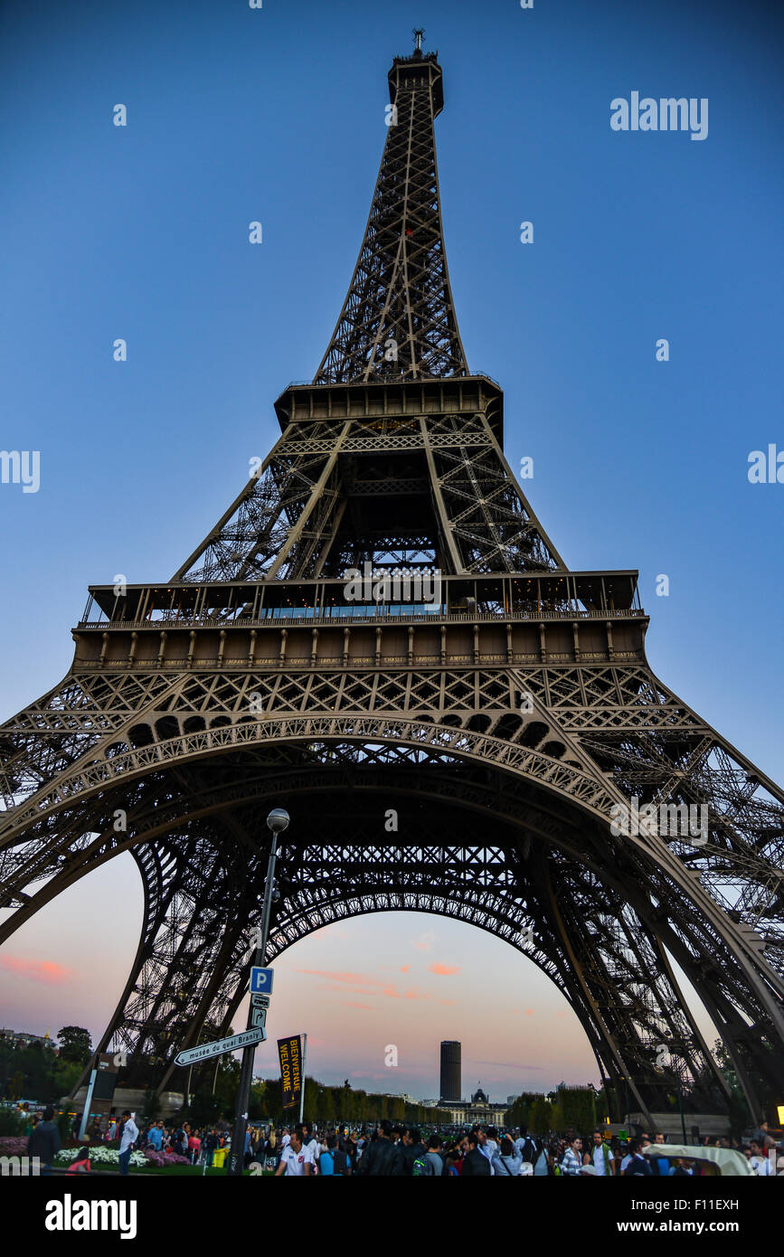 Eiffel Tower At Dusk Île De France Paris France Stock Photo Alamy