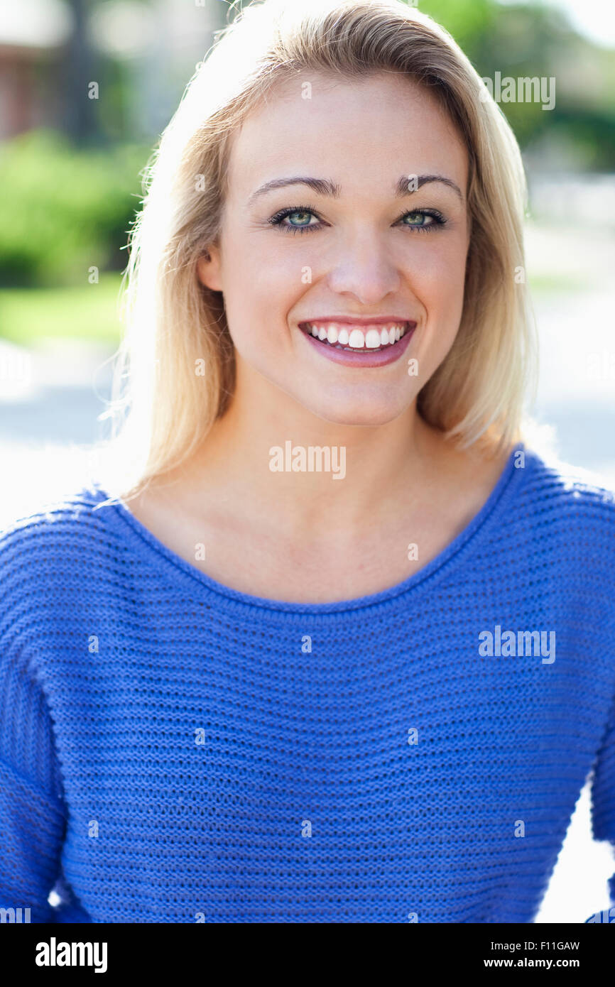 Photograph of young woman outdoors hi-res stock photography and images ...