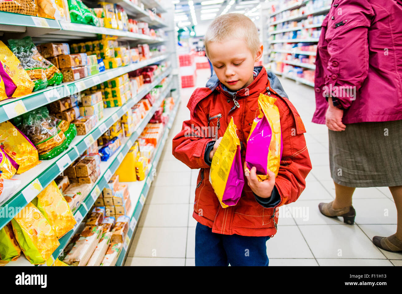 Grocery food children hires stock photography and images Alamy