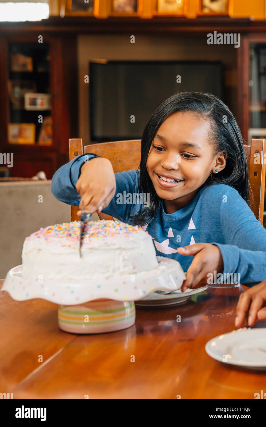 868 Girl Cutting Cake Stock Photos, High-Res Pictures, and Images - Getty  Images