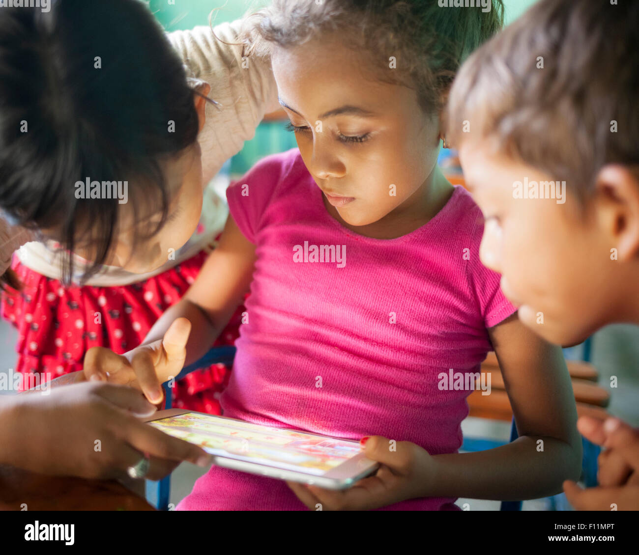 Digital classroom hi-res stock photography and images - Alamy