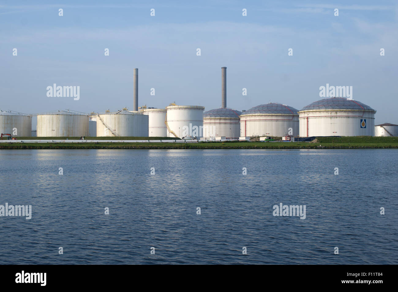 Large industrial facility storage hi res stock photography and images