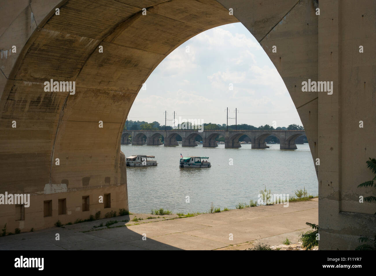 bridges Susquehanna river Pennsylvania PA Harrisburg Stock Photo