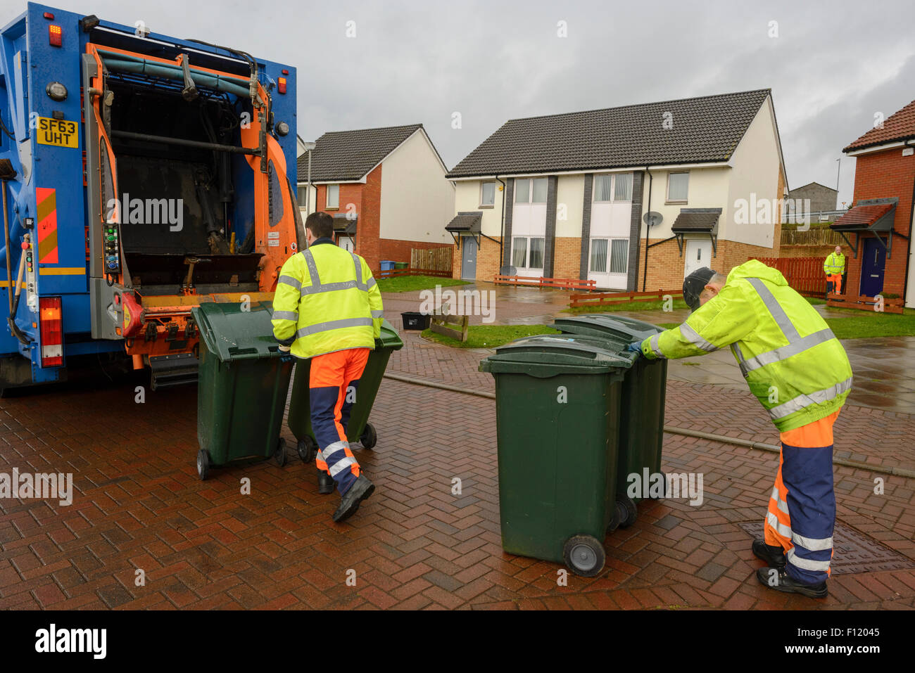 Binmen High Resolution Stock Photography and Images Alamy