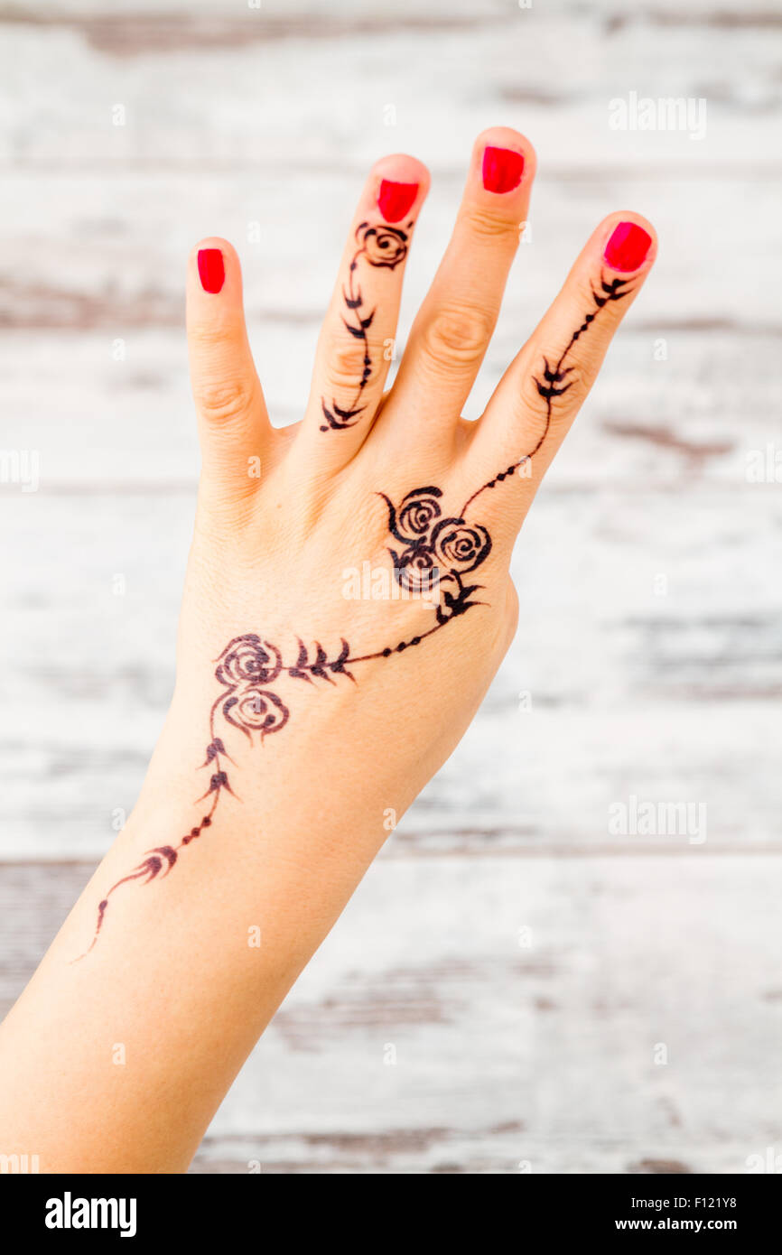 Bunny Nails: Henna Tattoo Inspired Nail Art