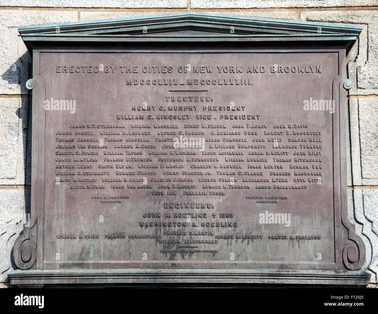 Memorial plaque on Brookyln Bridge New York Stock Photo Alamy