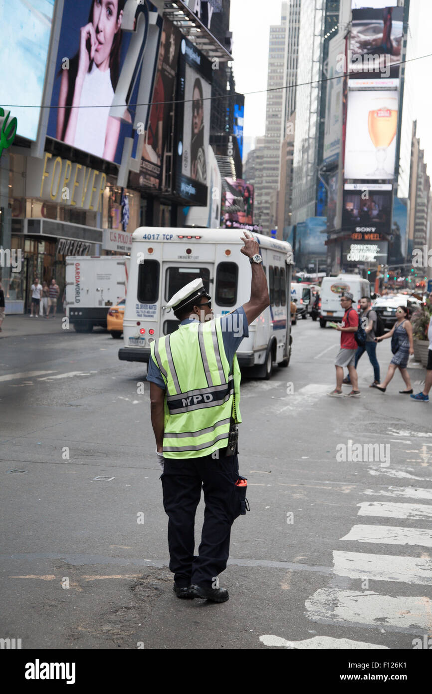 Traffic policeman on Times Square New York Stock Photo - Alamy