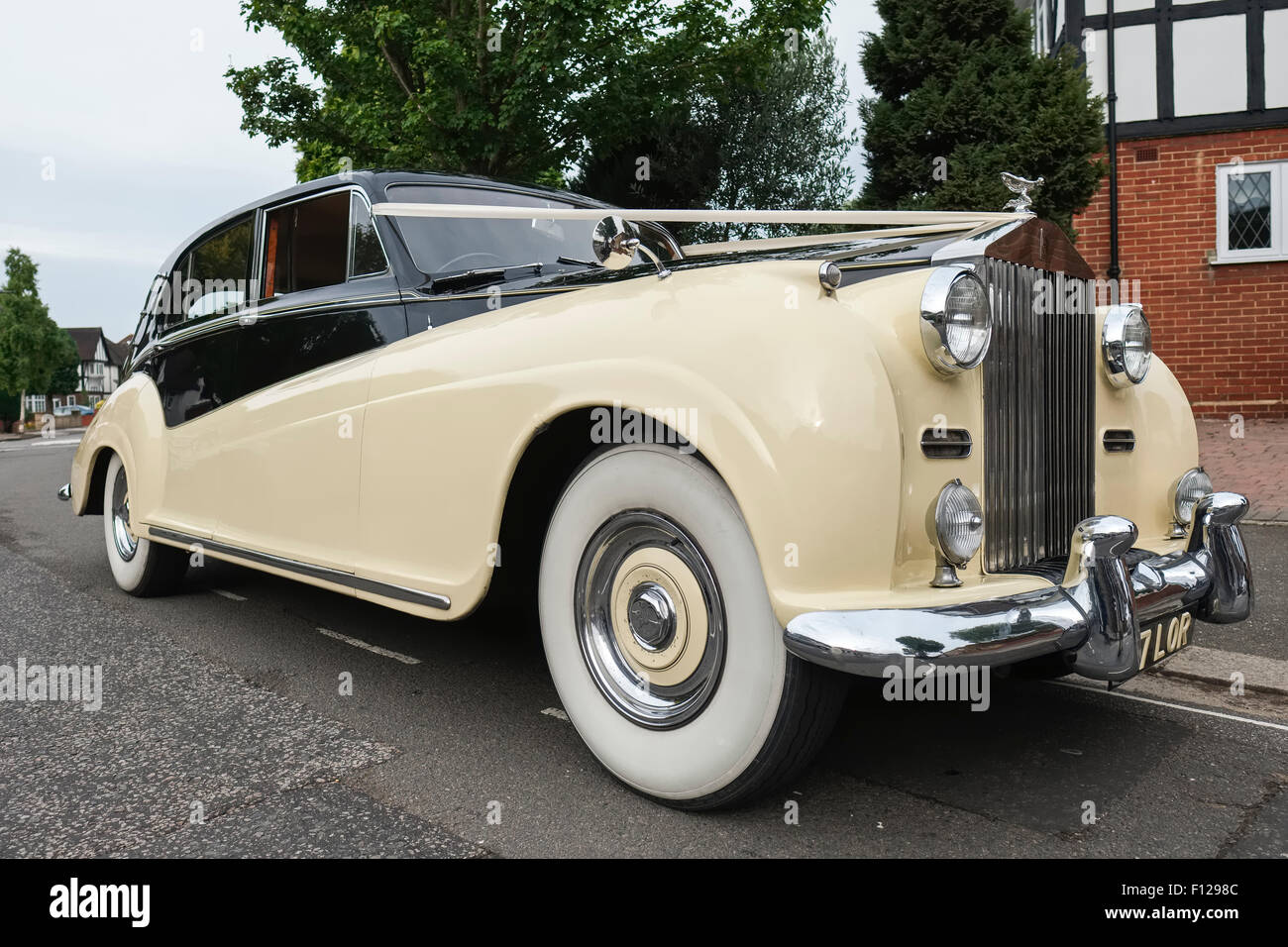 1947 rolls royce silver wraith hi-res stock photography and images