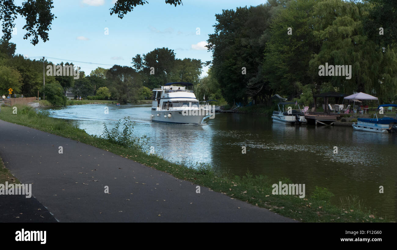 Luxury boat on Erie Canal Stock Photo Alamy