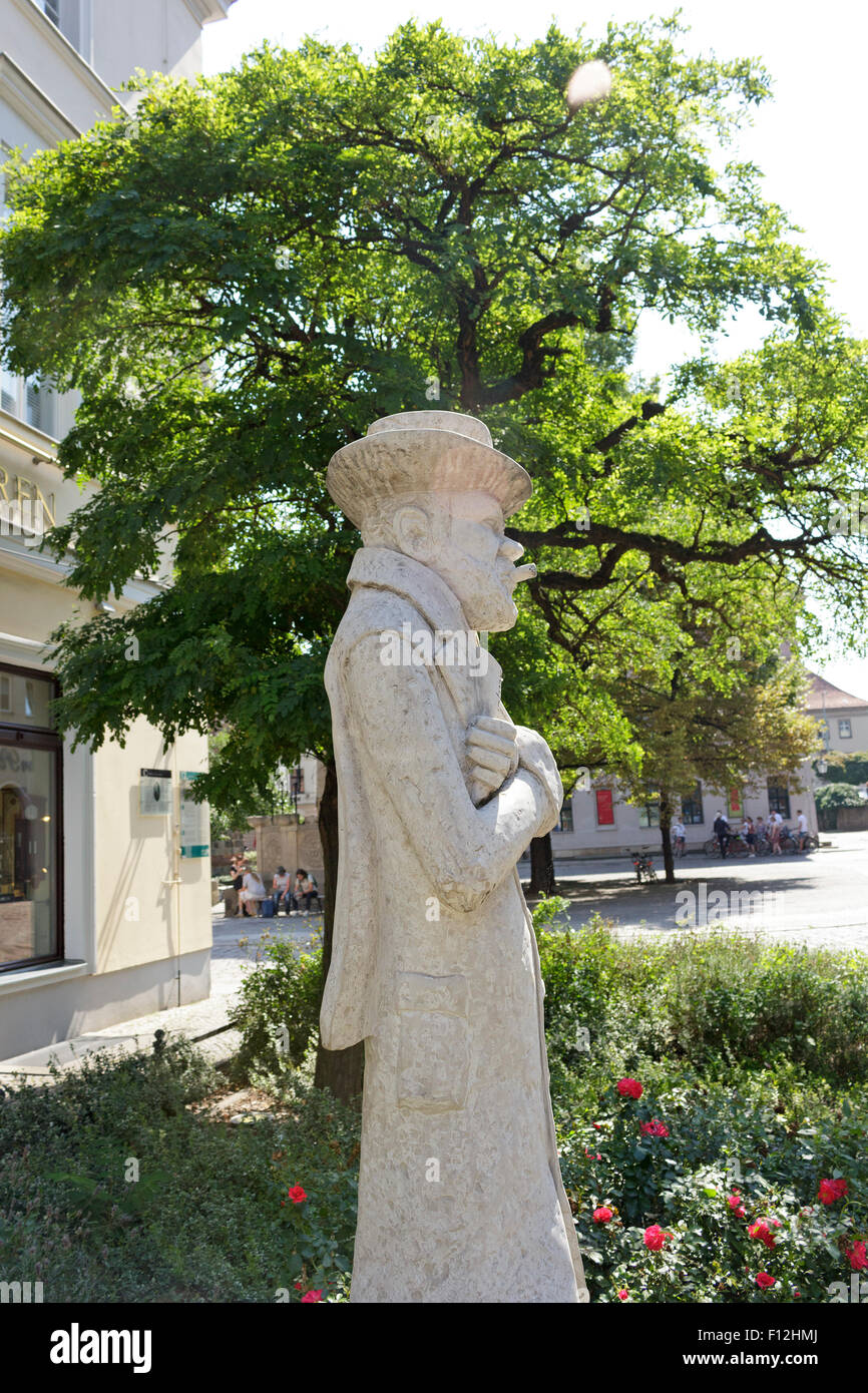 statue of the illustrator and photographer Heinrich Zille, Nikolaiviertel, Berlin, Germany Stock Photo