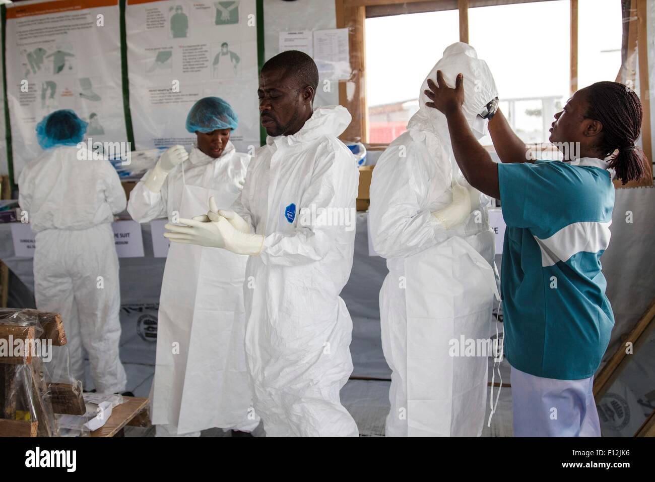 Ebola treatment unit hires stock photography and images Alamy