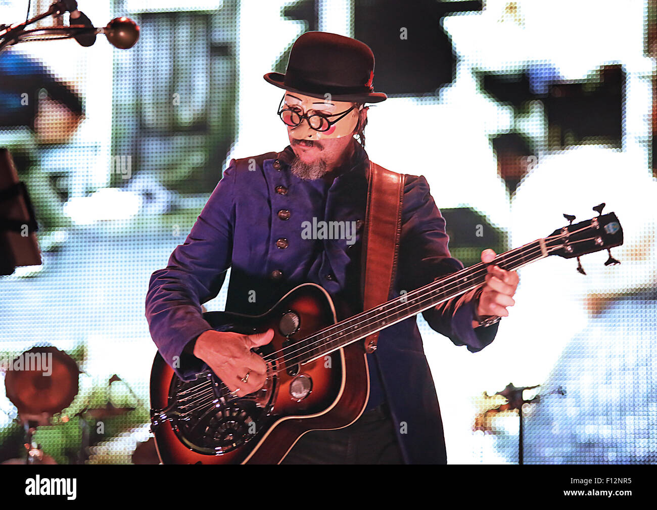Les claypool hi-res stock photography and images - Page 2 - Alamy