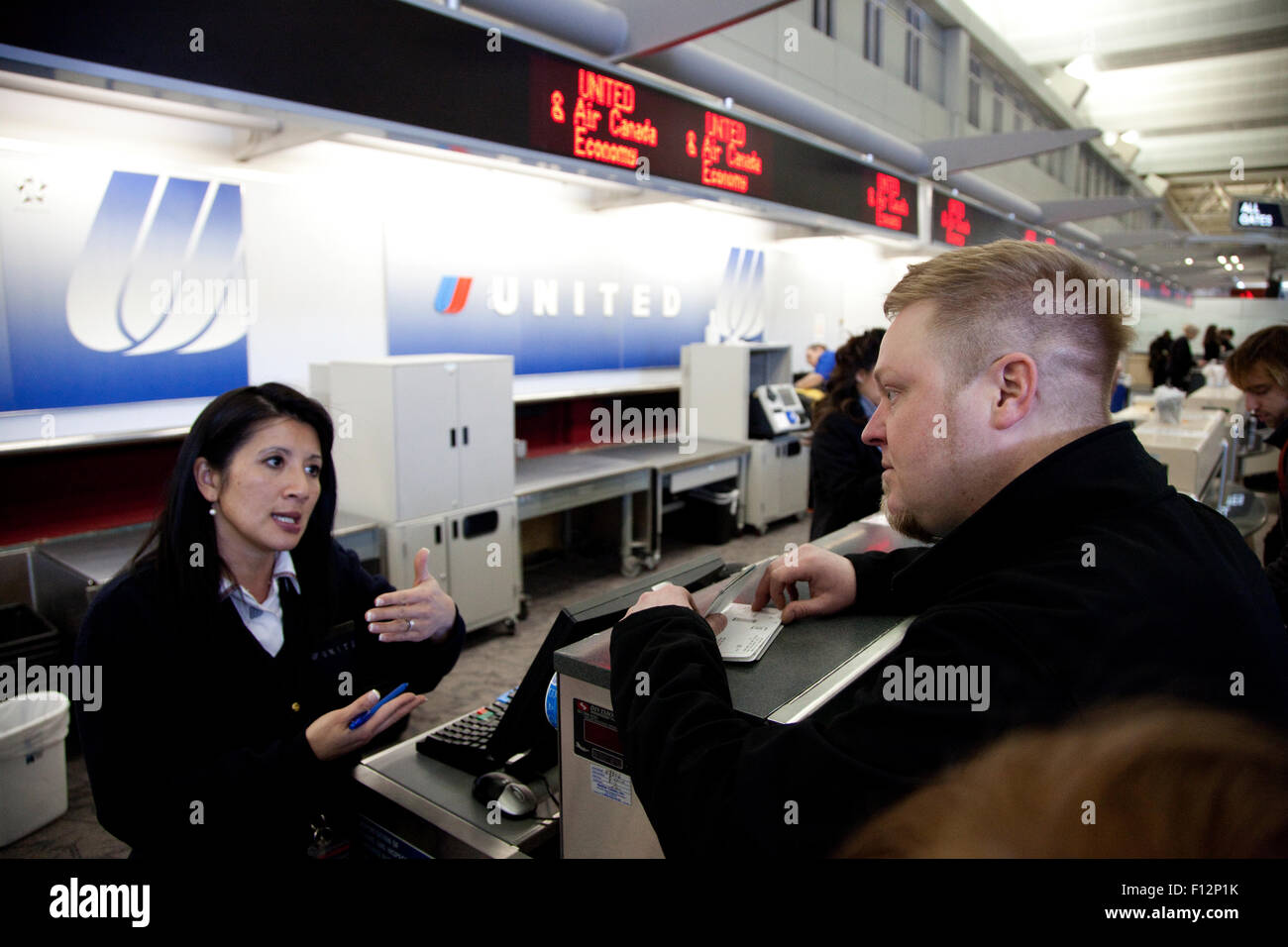 United Airport Ticket Counter