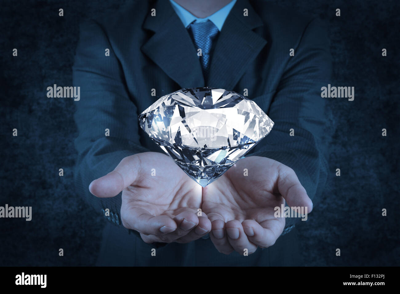 Hand holding 3d diamond hi-res stock photography and images - Alamy