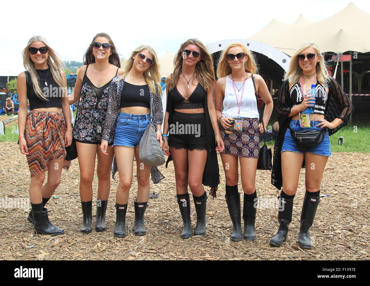 Glastonbury Festival 2015 - Day 2 - Atmosphere  Featuring: Alexandra Kirwin, Eloise Jones, Charlotte Crick, Sarah Furness, Laura Carruthers, Hannah Davies Where: Somerset, Somerset, United Kingdom When: 25 Jun 2015 Stock Photo