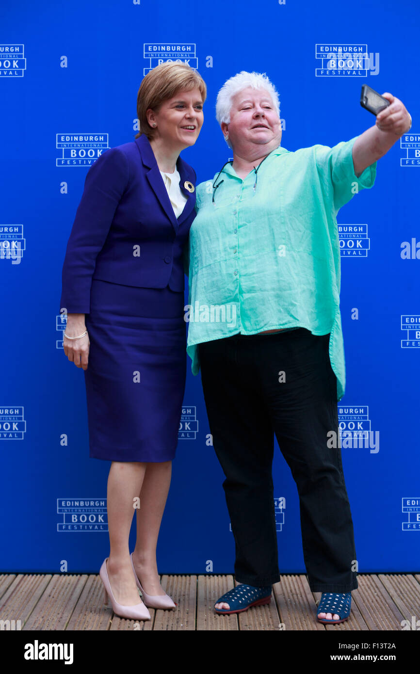 Edinburgh. UK. 26 August, 2015. First Minister appoinment with the Queen of Crime in Edinburgh International Book Festival. Val McDermid bestselling novels that have sold over 11 millions copies to discuss Splinter the Silence and Stranded. Pako Mera/Alamy Live News. Stock Photo