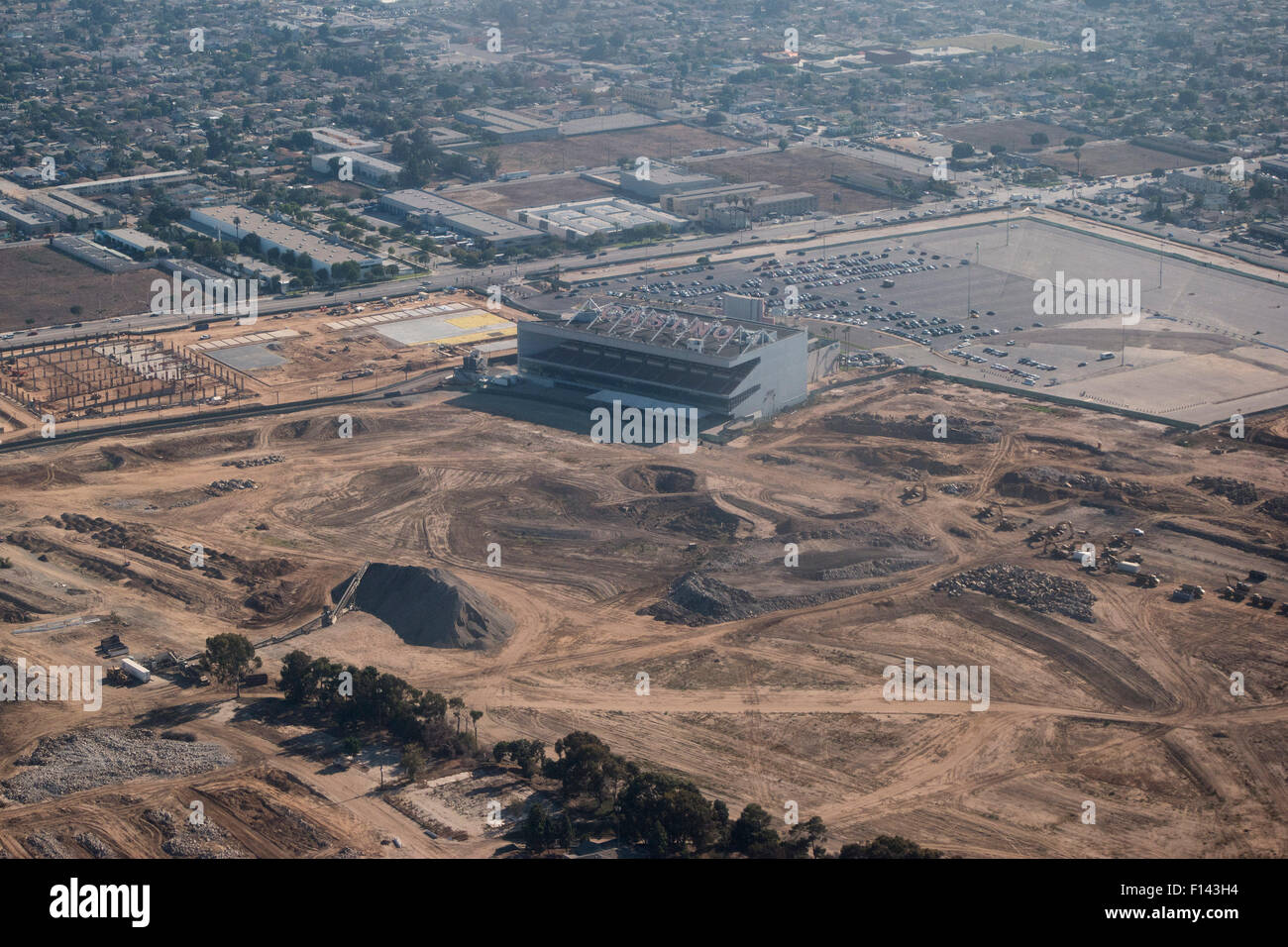 Www hollywood race track competition